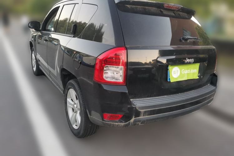 Used Jeep Compass 2012 2.4L four-wheel-drive sport version Rear Left 45 Deg