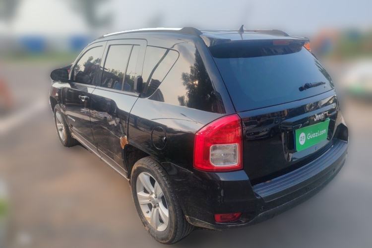 Used Jeep Compass 2012 2.4L four-wheel-drive sport version Rear Left 45 Deg