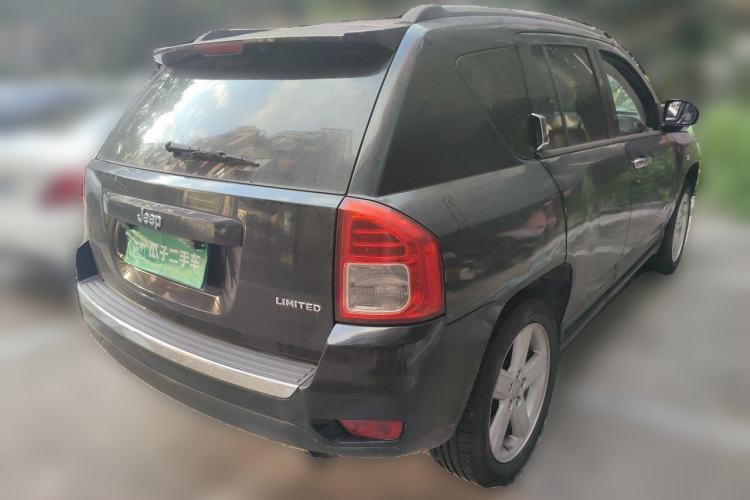 Used Jeep Compass 2012 2.4L four-wheel drive luxury navigation version Rear Right 45 Deg
