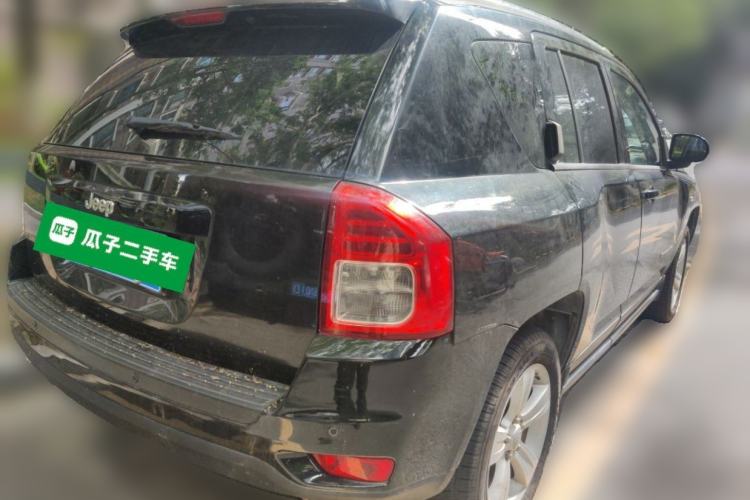 Used Jeep Compass 2012 2.4L four-wheel-drive sport version Rear Right 45 Deg
