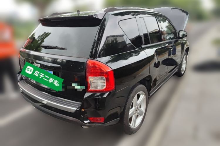 Used Jeep Compass 2012 2.4L four-wheel-drive sport version Rear Right 45 Deg