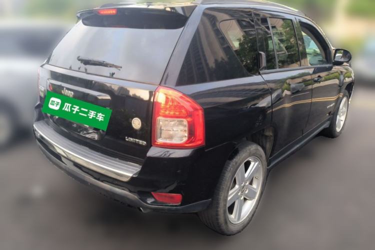 Used Jeep Compass 2012 2.4L four-wheel drive luxury navigation version Rear Right 45 Deg