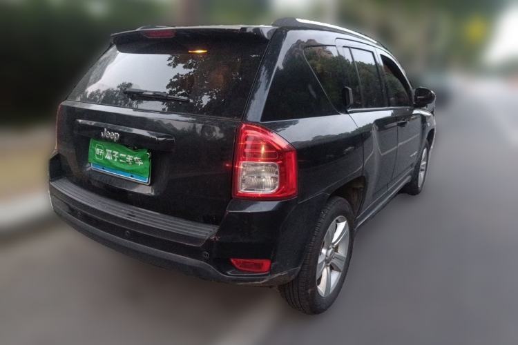 Used Jeep Compass 2012 2.0L two-wheel drive sport version Rear Right 45 Deg