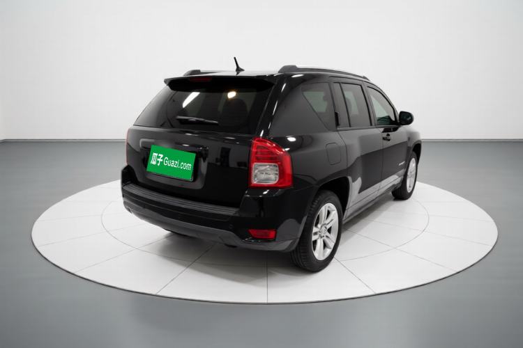 Used Jeep Compass 2012 2.0L two-wheel drive sport version Rear Right 45 Deg