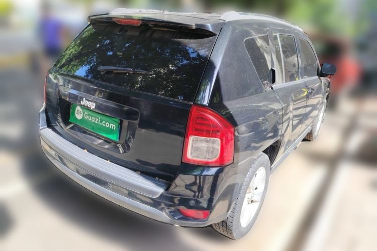 Used Jeep Compass 2012 2.4L four-wheel-drive sport version Rear Right 45 Deg