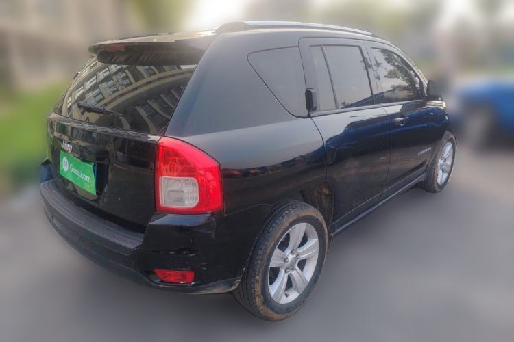 Used Jeep Compass 2012 2.4L four-wheel-drive sport version Rear Right 45 Deg