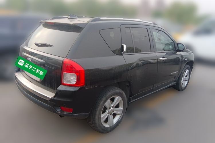 Used Jeep Compass 2012 2.4L four-wheel-drive sport version Rear Right 45 Deg