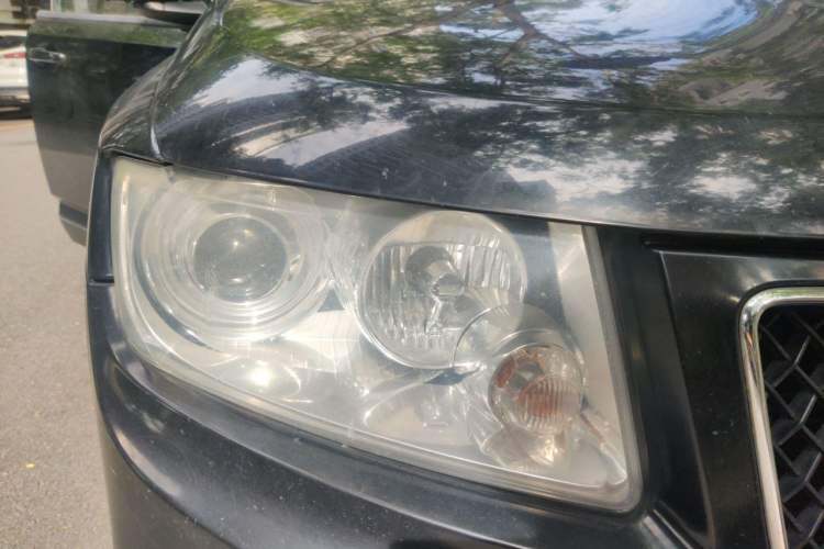 Used Jeep Compass 2012 2.4L four-wheel-drive sport version Right Front Headlight