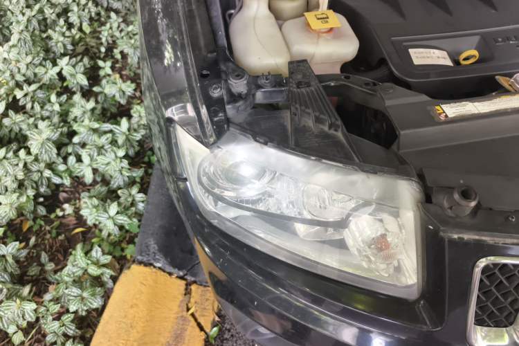 Used Jeep Compass 2012 2.4L Four-Wheel Drive Urban Edition Right Front Headlight
