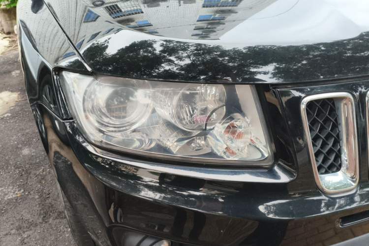 Used Jeep Compass 2012 2.0L two-wheel drive luxury version Right Front Headlight