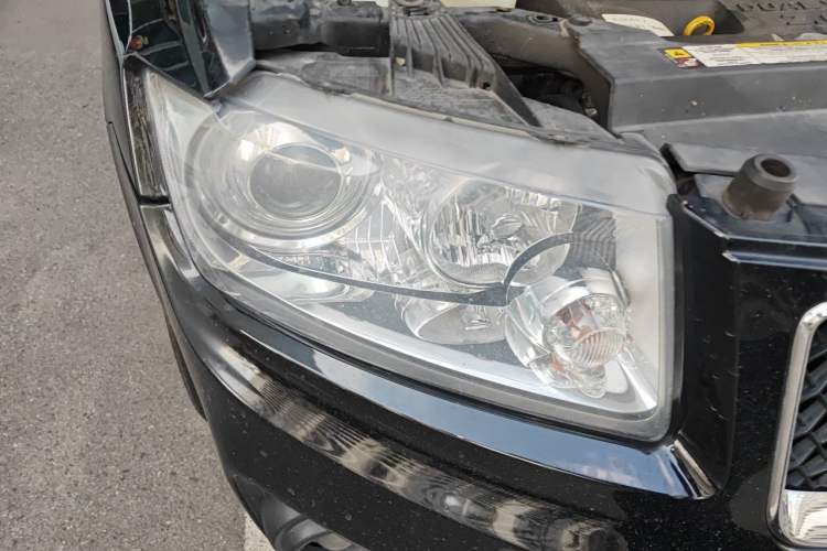 Used Jeep Compass 2012 2.0L two-wheel drive luxury version Right Front Headlight