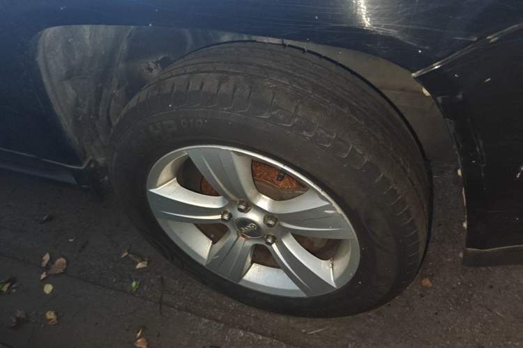 Used Jeep Compass 2012 2.0L two-wheel drive sport version Right Front Wheel Hub