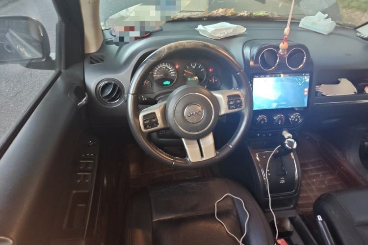 Used Jeep Compass 2012 2.0L two-wheel drive sport version Steering Wheel