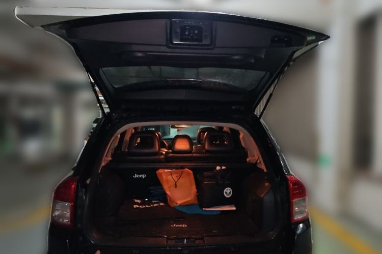 Used Jeep Compass  Trunk