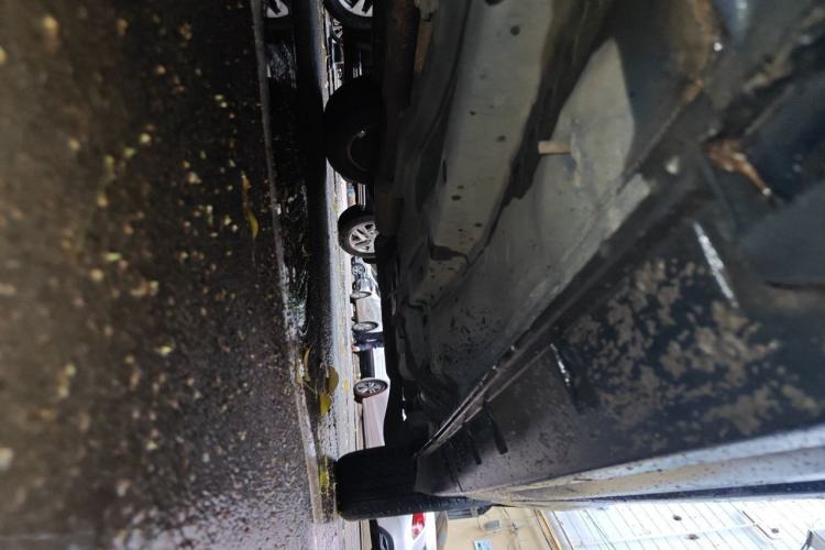 Used Jeep Compass 2012 2.4L four-wheel-drive sport version Chassis Front Left