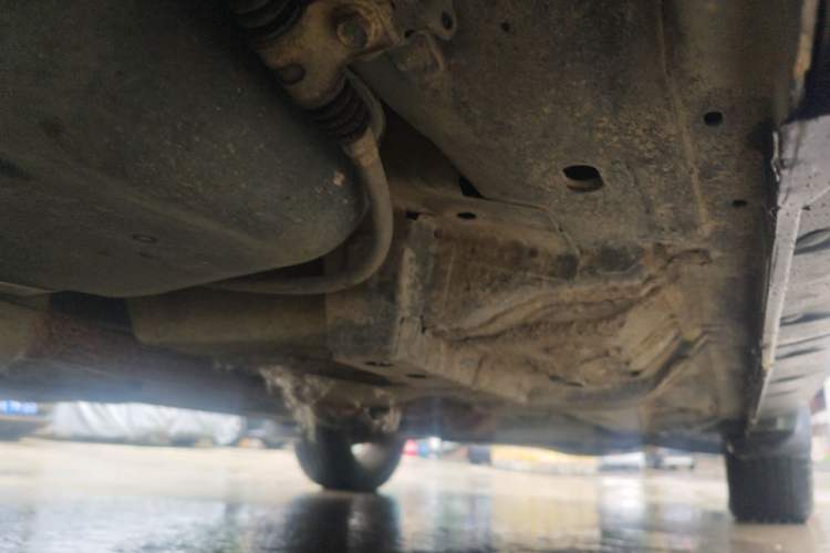 Used Jeep Compass 2012 2.4L four-wheel-drive sport version Chassis Rear Right