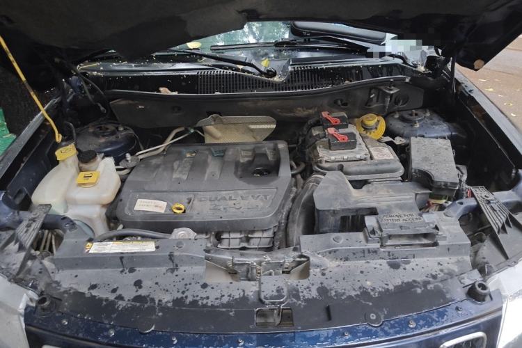 Used Jeep Compass 2012 2.4L four-wheel-drive sport version Engine Bay