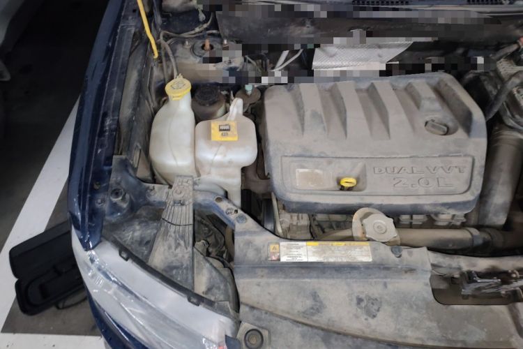 Used Jeep Compass 2012 2.0L two-wheel drive sport version Engine Bay Right