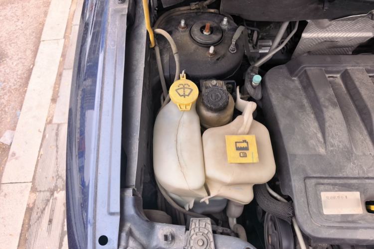 Used Jeep Compass 2012 2.4L Four-Wheel Drive Urban Edition Engine Bay Right