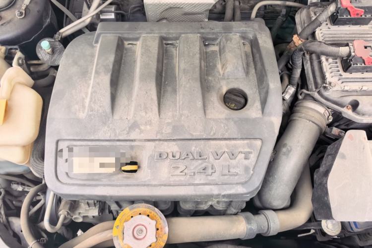 Used Jeep Compass 2012 2.4L Four-Wheel Drive Urban Edition Engine Bay