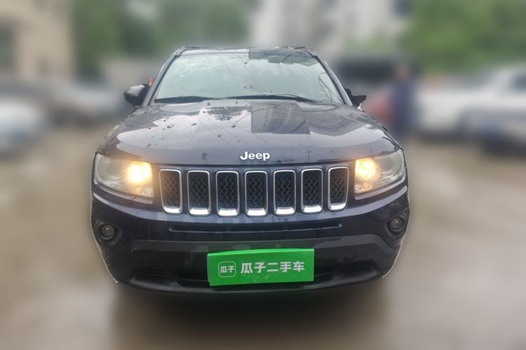 Used Jeep Compass 2012 2.4L four-wheel-drive sport version Front