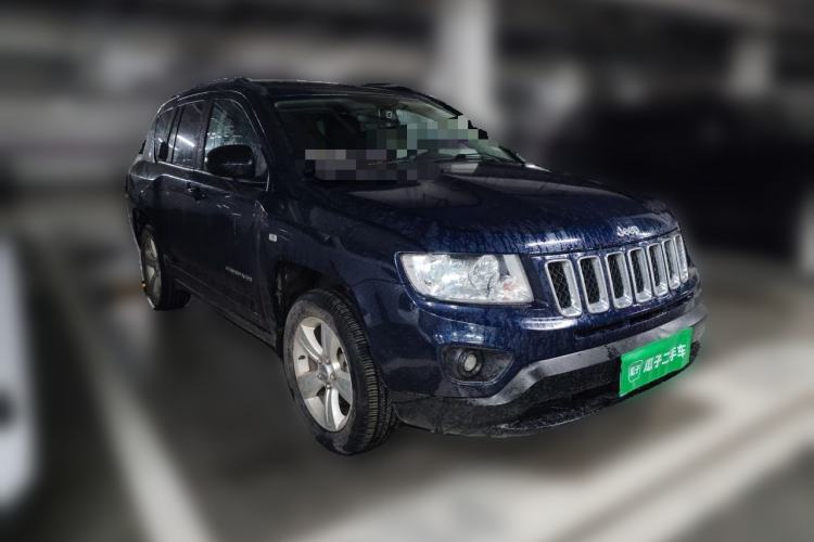 Used Jeep Compass 2012 2.0L two-wheel drive sport version Front Right 45 Deg