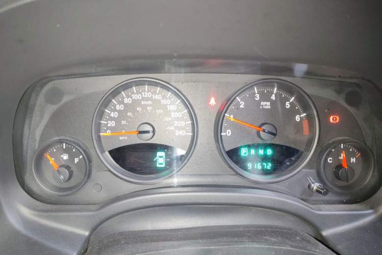 Used Jeep Compass 2012 2.0L two-wheel drive sport version Instrument Cluster
