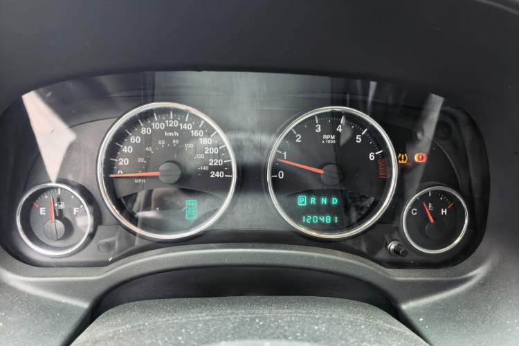 Used Jeep Compass 2012 2.4L Four-Wheel Drive Urban Edition Instrument Cluster