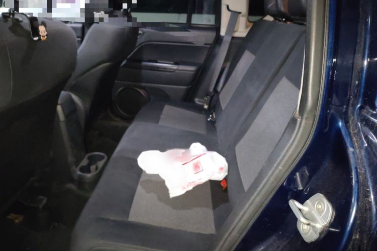 Used Jeep Compass 2012 2.0L two-wheel drive sport version Left Rear Seat