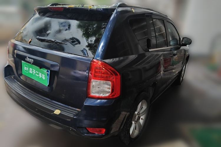 Used Jeep Compass 2012 2.4L four-wheel-drive sport version Rear Right 45 Deg