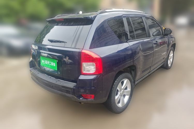 Used Jeep Compass 2012 2.4L four-wheel-drive sport version Rear Right 45 Deg