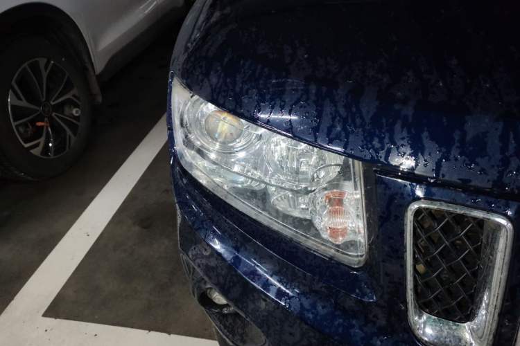 Used Jeep Compass 2012 2.0L two-wheel drive sport version Right Front Headlight