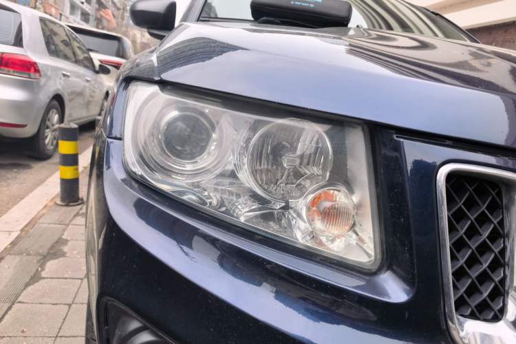Used Jeep Compass 2012 2.4L Four-Wheel Drive Urban Edition Right Front Headlight