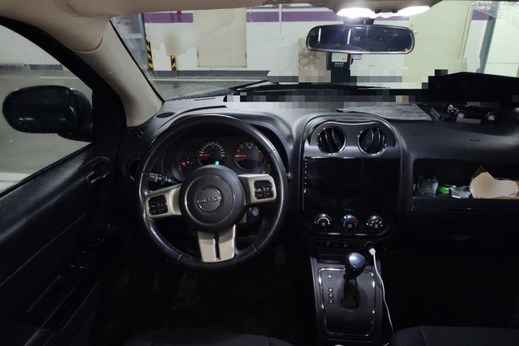 Used Jeep Compass 2012 2.0L two-wheel drive sport version Steering Wheel