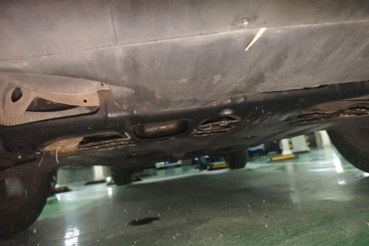 Used Jeep Compass 2012 2.4L four-wheel-drive sport version Chassis Front