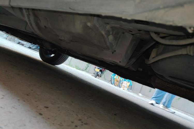 Used Jeep Compass 2012 2.4L four-wheel drive luxury version Chassis Rear Left