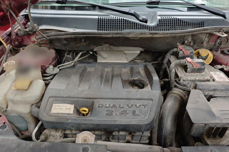 Used Jeep Compass 2012 2.4L four-wheel-drive sport version Engine Bay