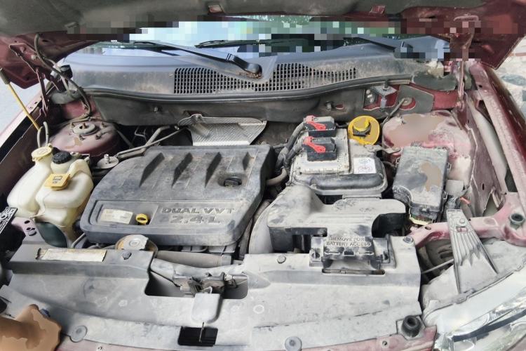 Used Jeep Compass 2012 2.4L four-wheel drive luxury version Engine Bay
