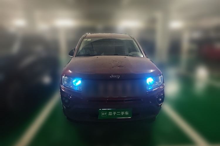 Used Jeep Compass 2012 2.4L four-wheel-drive sport version Front