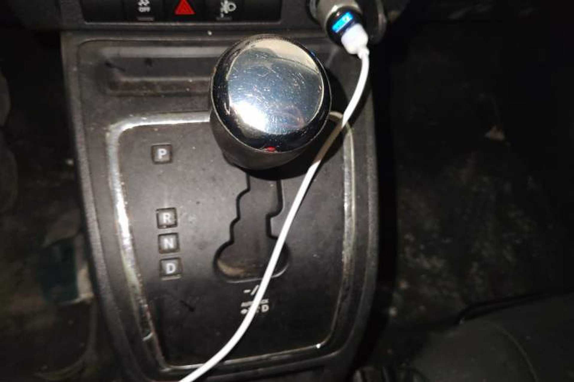 Used Jeep Compass 2012 2.0L two-wheel drive sport version Gear Lever