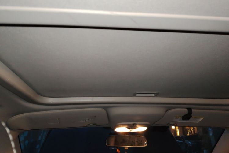Used Jeep Compass 2012 2.4L four-wheel drive luxury version Headliner