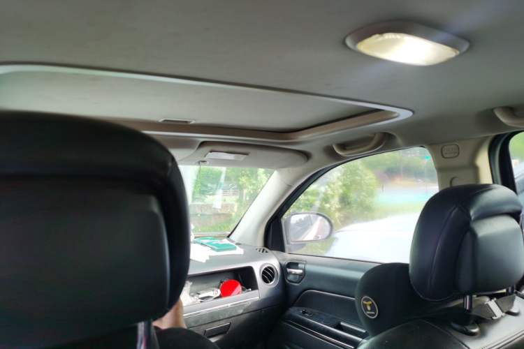 Used Jeep Compass 2012 2.4L Four-Wheel Drive Urban Edition Headliner