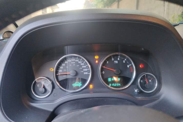 Used Jeep Compass 2012 2.0L two-wheel drive luxury version Instrument Cluster