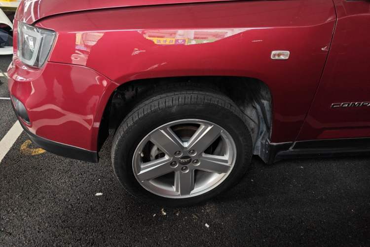 Used Jeep Compass 2012 2.4L Four-Wheel Drive Urban Edition Left Front Wheel Hub