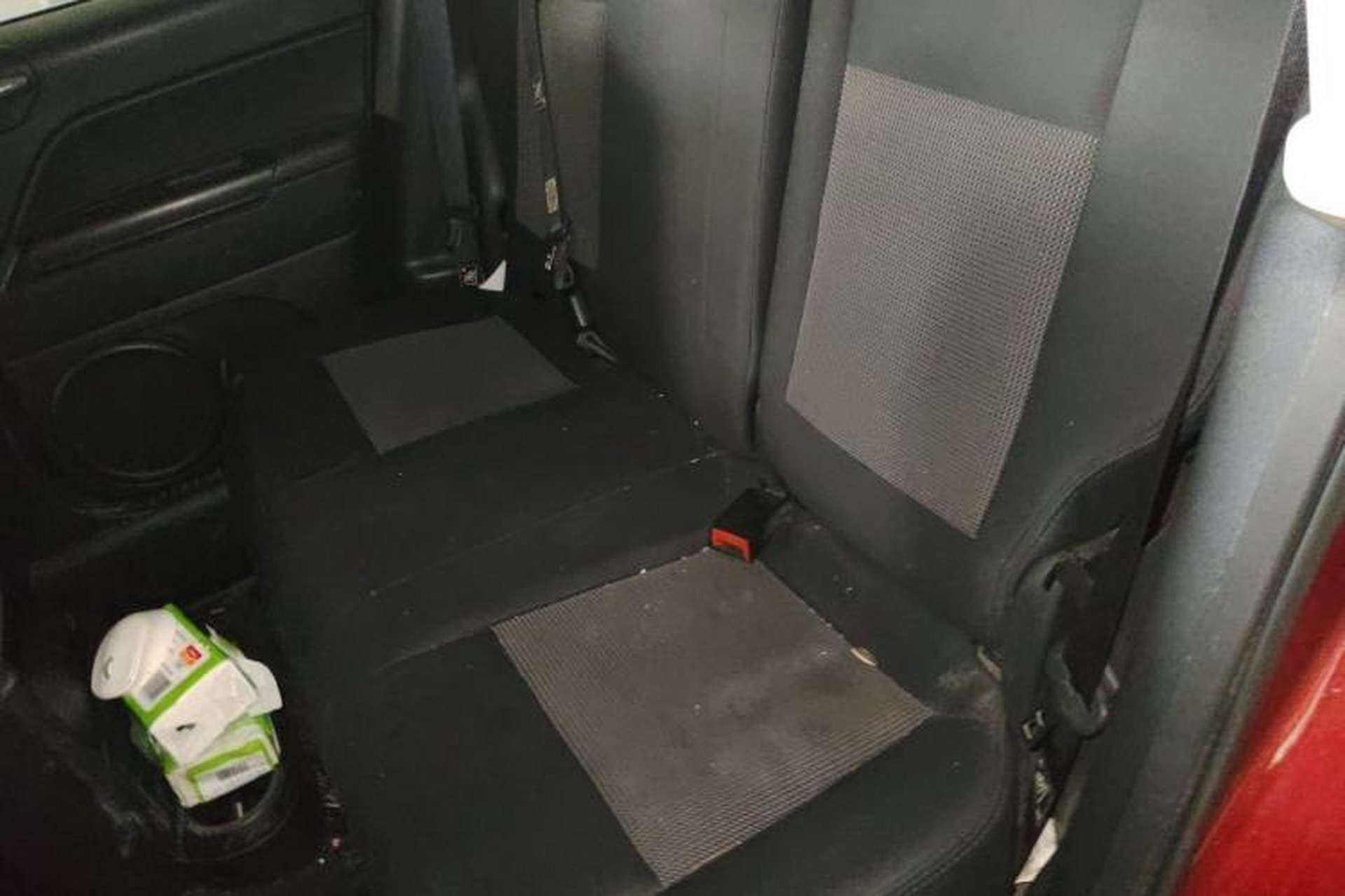 Used Jeep Compass 2012 2.0L two-wheel drive sport version Left Rear Seat