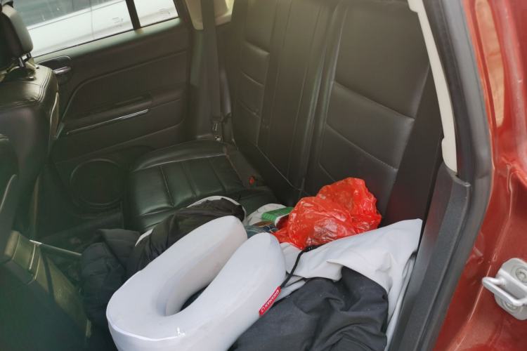 Used Jeep Compass 2012 2.4L Four-Wheel Drive Urban Edition Left Rear Seat
