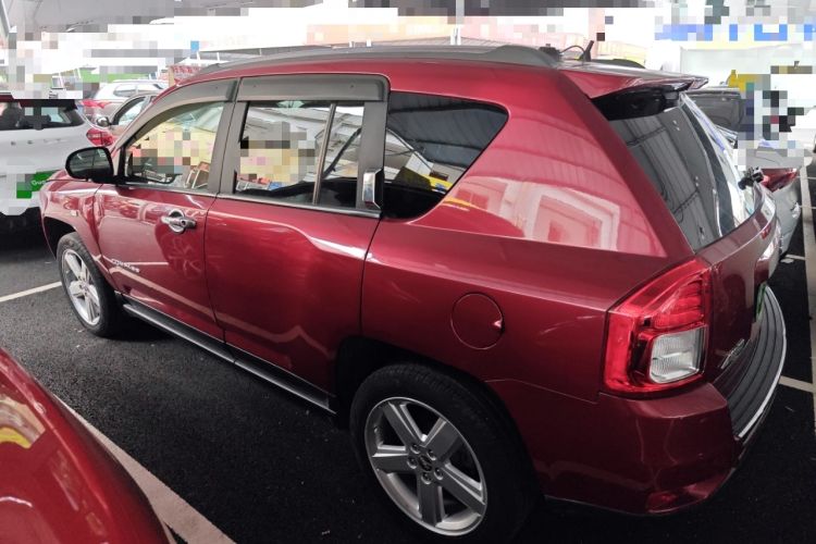 Used Jeep Compass 2012 2.4L Four-Wheel Drive Urban Edition Left Side