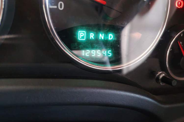 Used Jeep Compass 2012 2.0L two-wheel drive luxury version Odometer Close Up