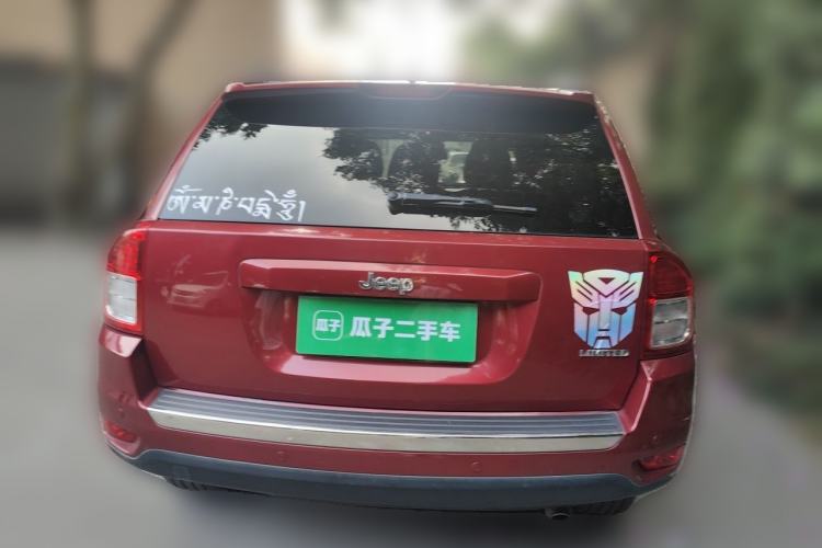 Used Jeep Compass 2012 2.0L two-wheel drive luxury version Rear