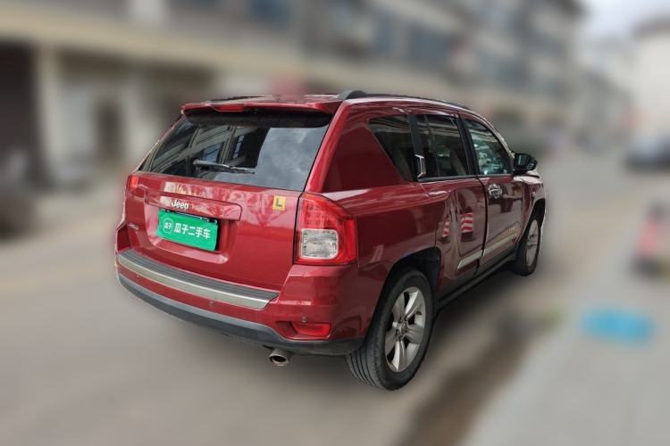 Used Jeep Compass 2012 2.4L four-wheel-drive sport version Rear Right 45 Deg